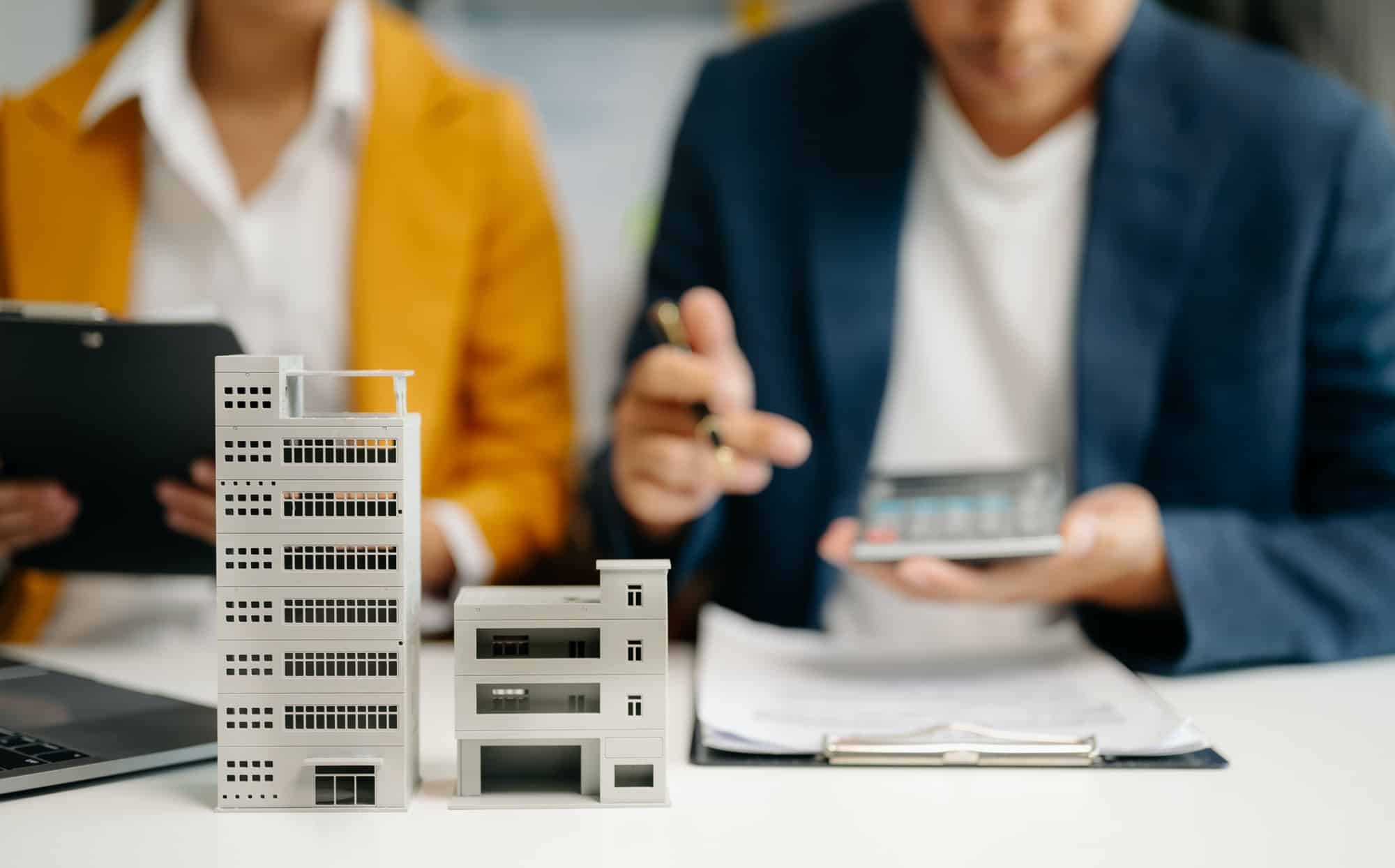 Quels sont les facteurs clés à considérer avant d’acheter un bien immobilier ?